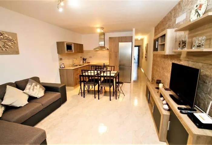 Apartment Yale Tias